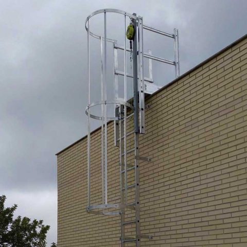 escalera pared vertical