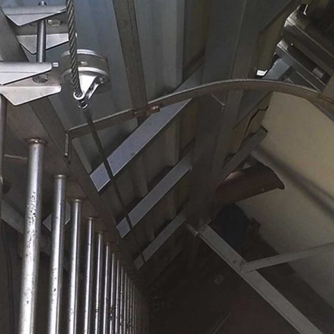 linea de vida para escaleras verticales