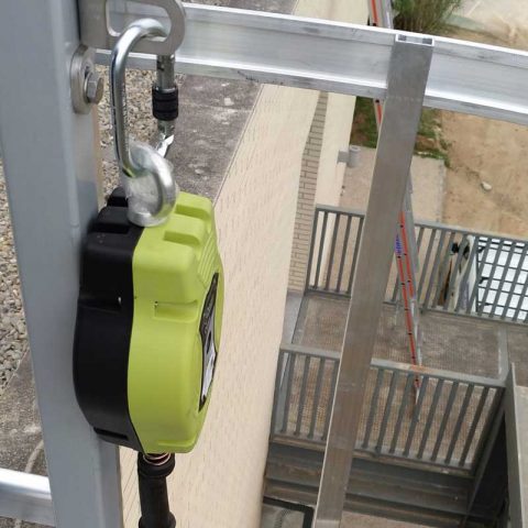 sistema anticaída retráctil