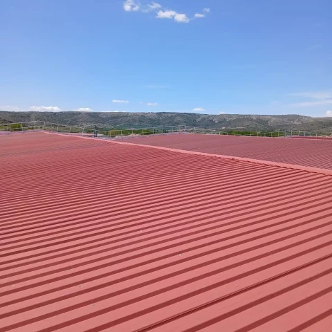 Instalación técnica de 260 metros de barandillas de seguridad industrial