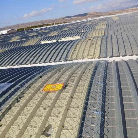 Instalación de Línea de Vida RoofAngel y Protección de Lucernarios