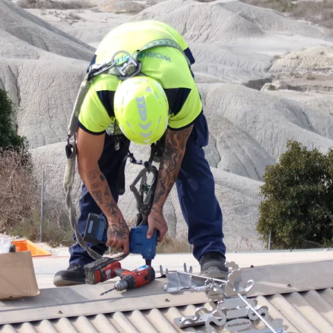 Instalación líneas de vida certificada